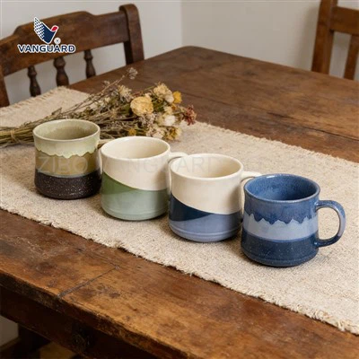 Mug Perusahaan Tembikar Tua